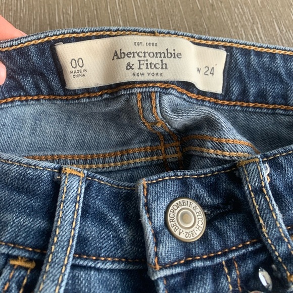 Abercrombie and Fitch jeans - Picture 3 of 4